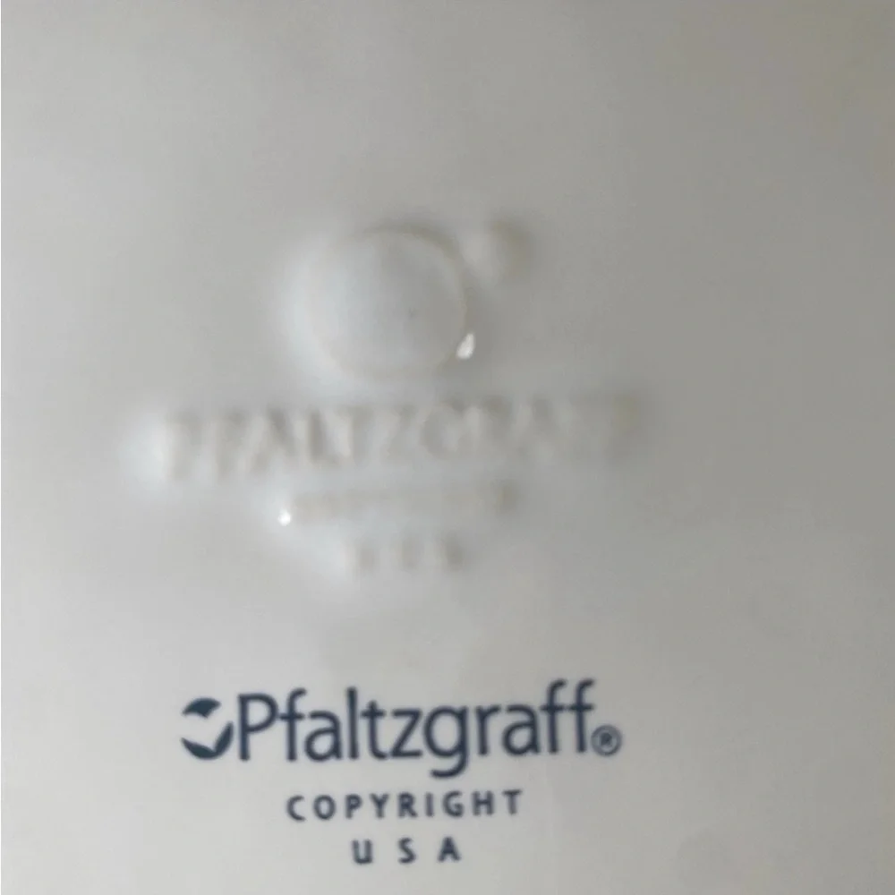 Pfaltzgraff WINTERBERRY Christmas Kitty Cat Food/Water Bowl RARE!